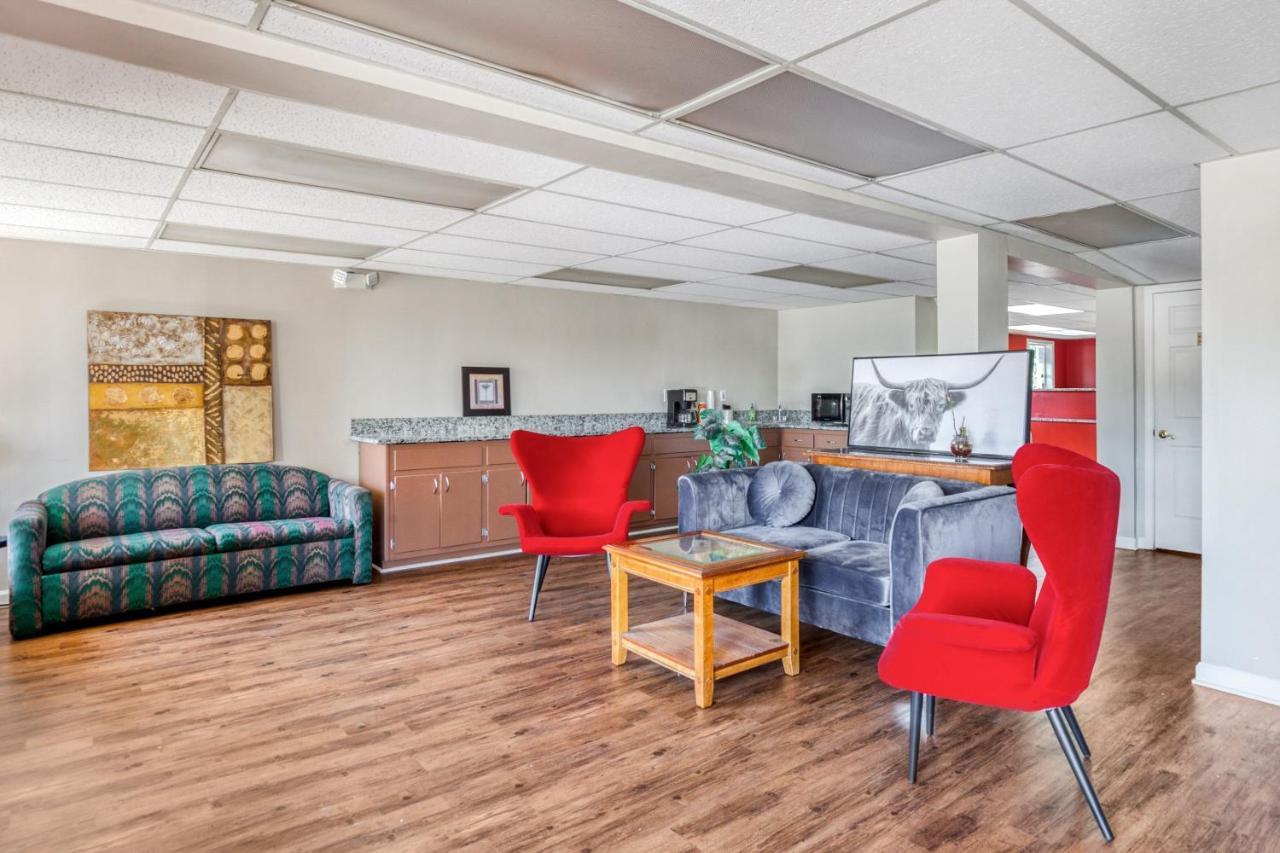 Oyo Hotel Decatur I-20 East & Wesley Club Dr ภายนอก รูปภาพ