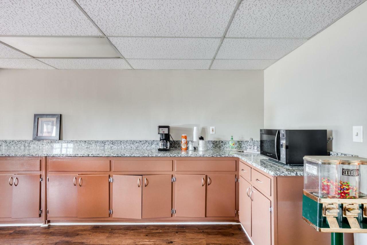 Oyo Hotel Decatur I-20 East & Wesley Club Dr ภายนอก รูปภาพ